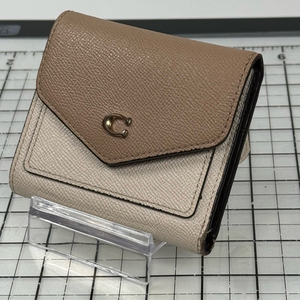Coach Two-Tone Tan & Cream Small Wallet